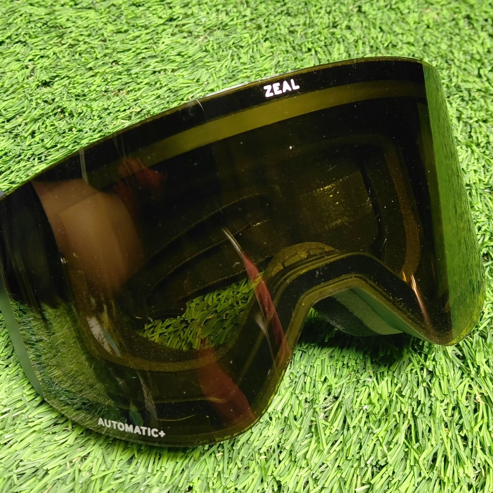 Zeal Hatchet Snow Goggles, Dark Night, Optimum Lens Preowned